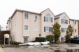 95 Park Place 201, Pawtucket, RI 02860