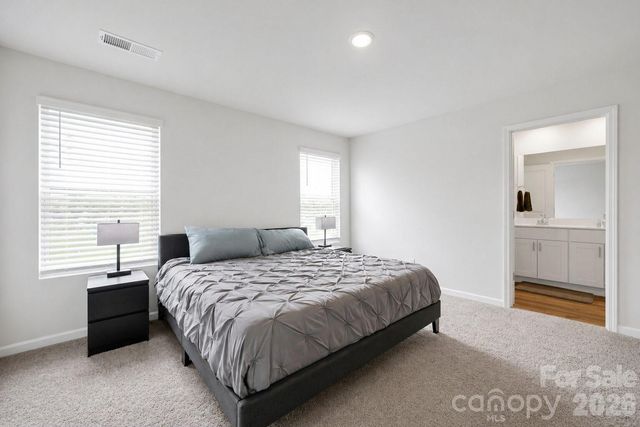 1021 Plumcrest Drive, Charlotte, NC 28216