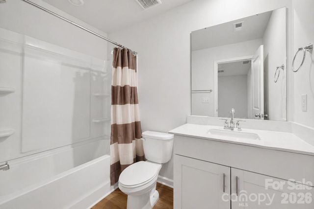 1021 Plumcrest Drive, Charlotte, NC 28216