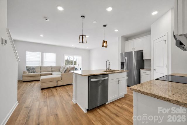 1021 Plumcrest Drive, Charlotte, NC 28216