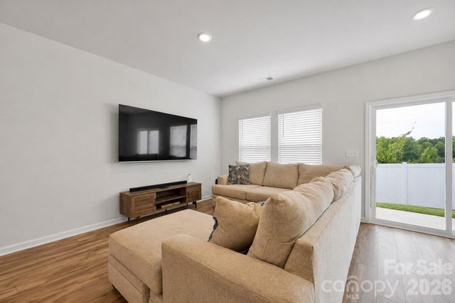 1021 Plumcrest Drive, Charlotte, NC 28216