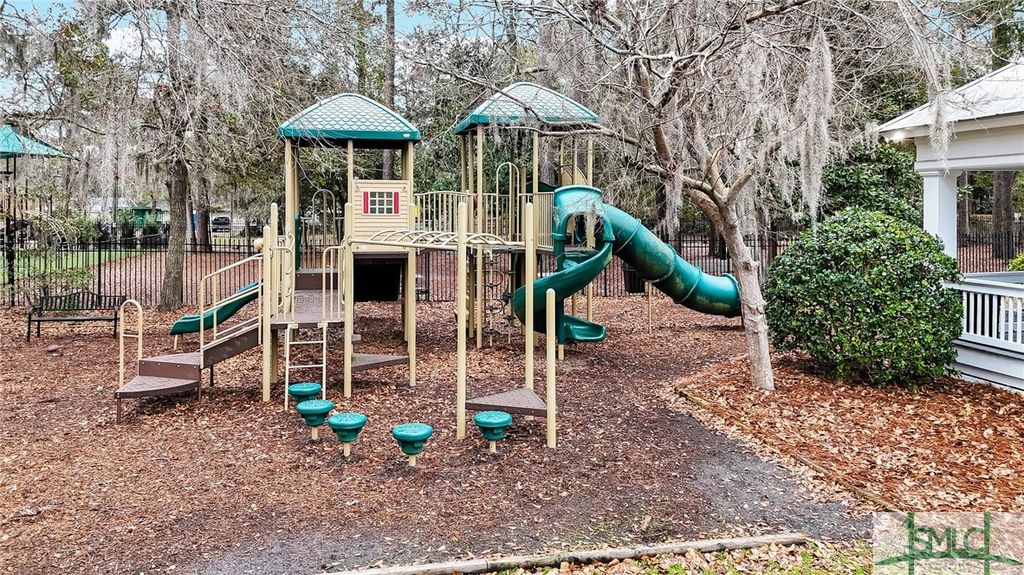 Image 11 of property listing at 106 Carolines Retreat, Savannah, GA 31406