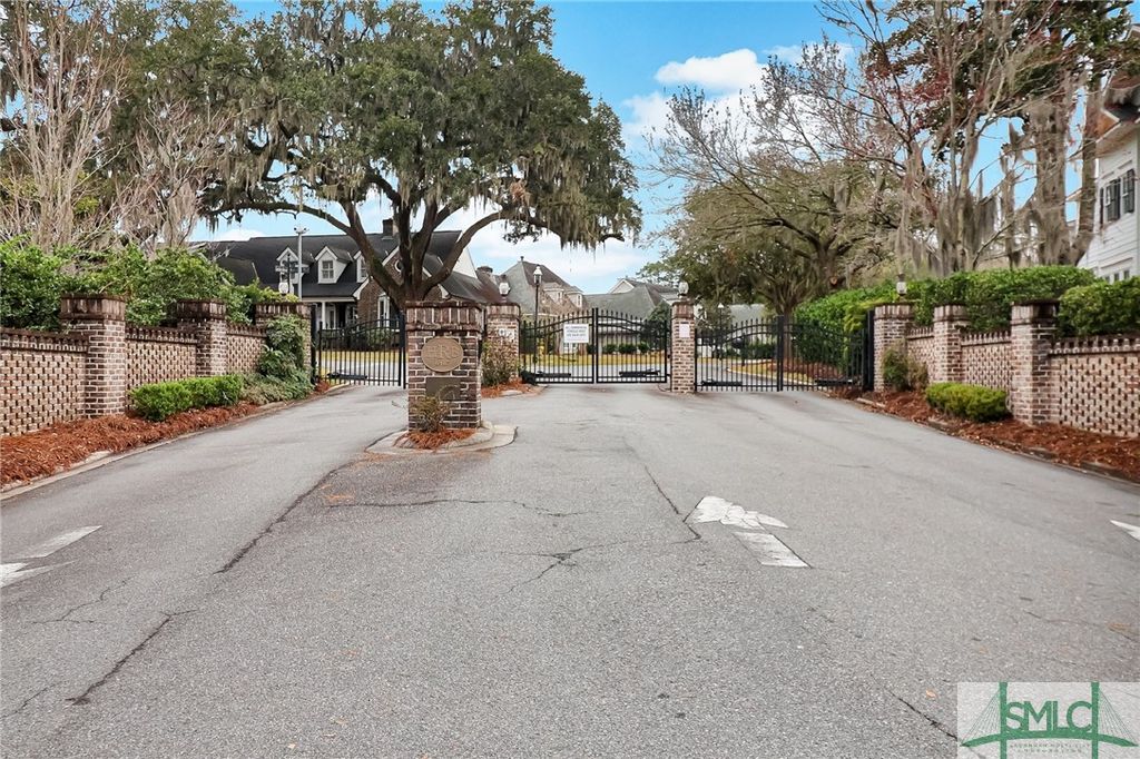 Image 4 of property listing at 106 Carolines Retreat, Savannah, GA 31406