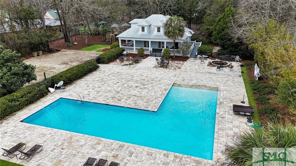 Image 5 of property listing at 106 Carolines Retreat, Savannah, GA 31406