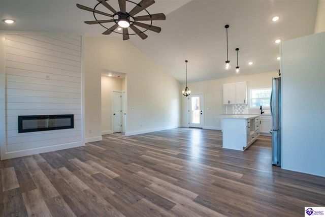 237 Sangria Ct, Vine Grove, KY 40175