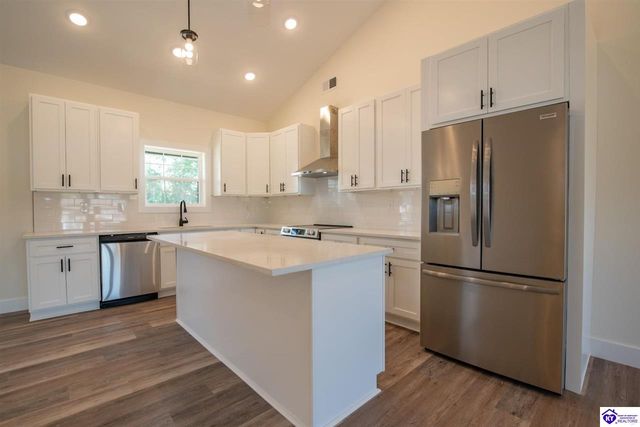 237 Sangria Ct, Vine Grove, KY 40175