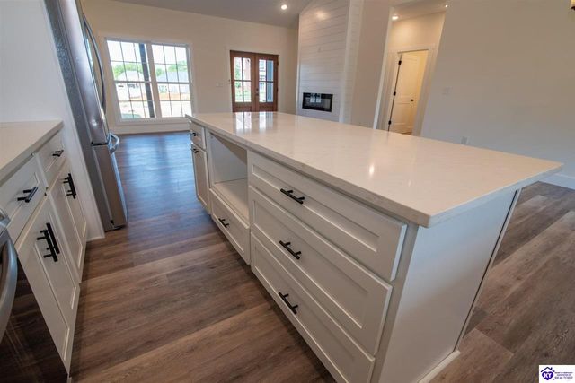 237 Sangria Ct, Vine Grove, KY 40175