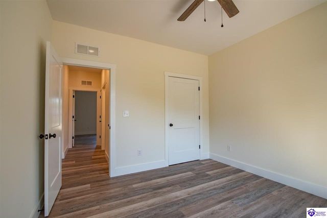 237 Sangria Ct, Vine Grove, KY 40175