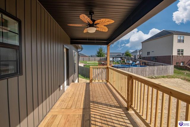 237 Sangria Ct, Vine Grove, KY 40175