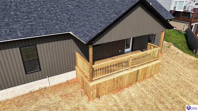237 Sangria Ct, Vine Grove, KY 40175