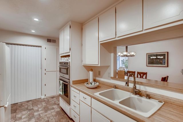 2024 Manet Pl, Davis, CA 95618