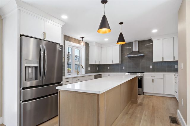 70 Magnolia Street, Bristol, RI 02809