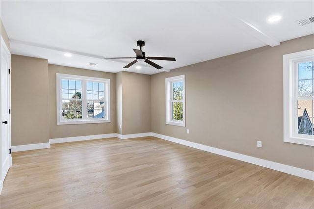 70 Magnolia Street, Bristol, RI 02809