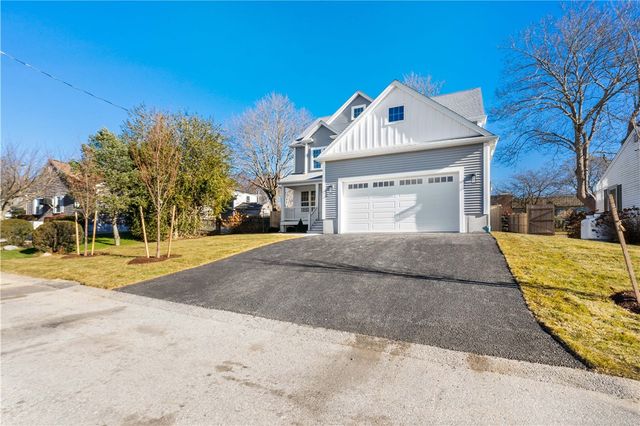 70 Magnolia Street, Bristol, RI 02809