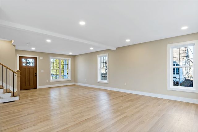 70 Magnolia Street, Bristol, RI 02809