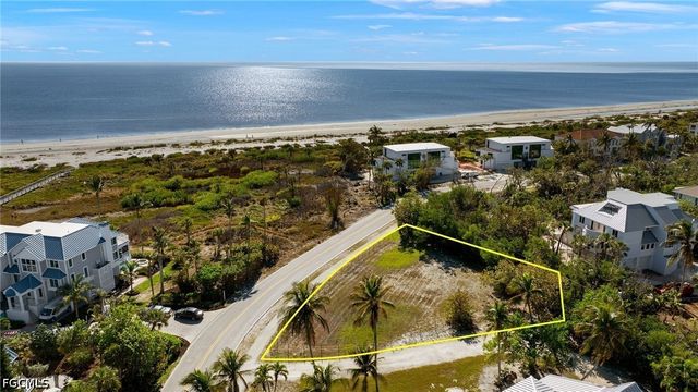 466 E Gulf DR, Sanibel, FL 33957