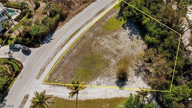 466 E Gulf DR, Sanibel, FL 33957