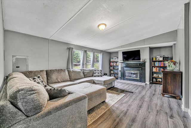 1181 Huntington DR, Bedford, VA 24523
