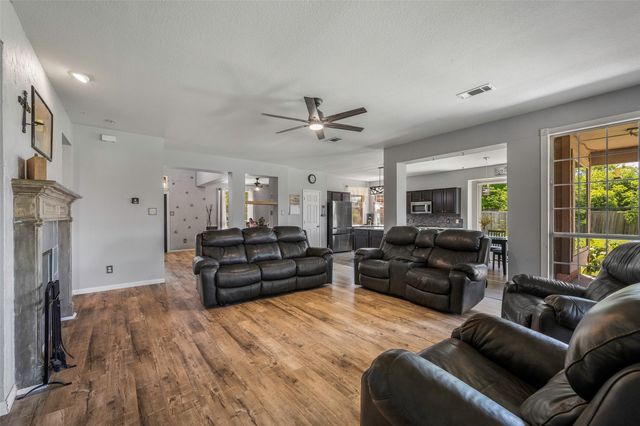 7305 Meadowwood Drive, Rowlett, TX 75089