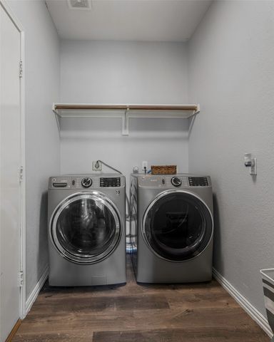 7305 Meadowwood Drive, Rowlett, TX 75089