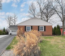 463 Darbyhurst Road, Columbus, OH 43228