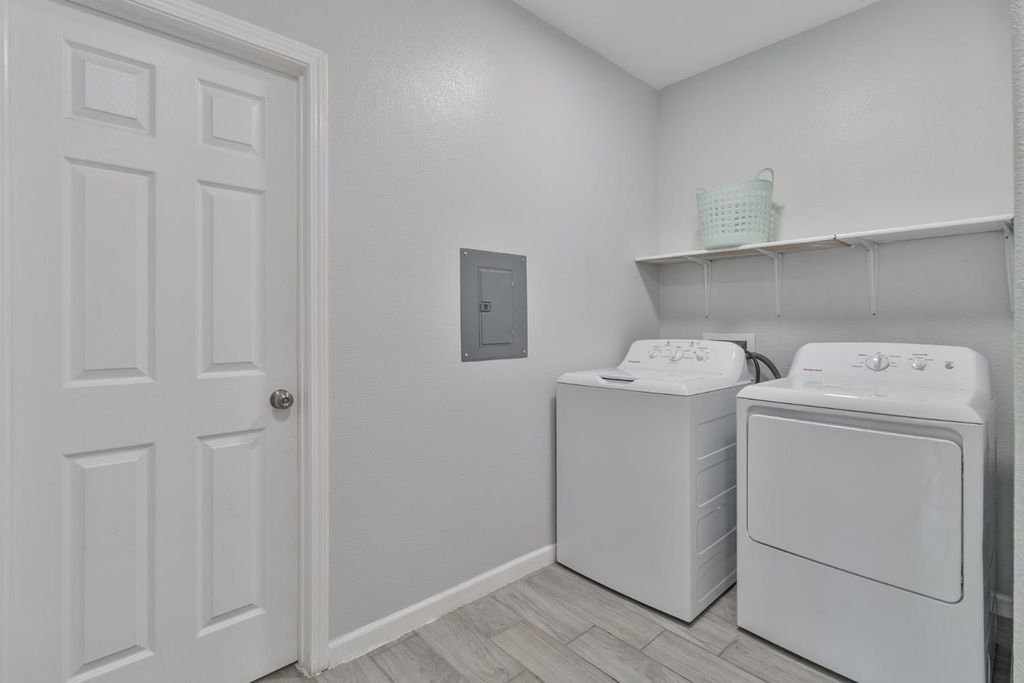 Image 21 of property listing at 3280 Mccall Avenue, Selma, CA 93662