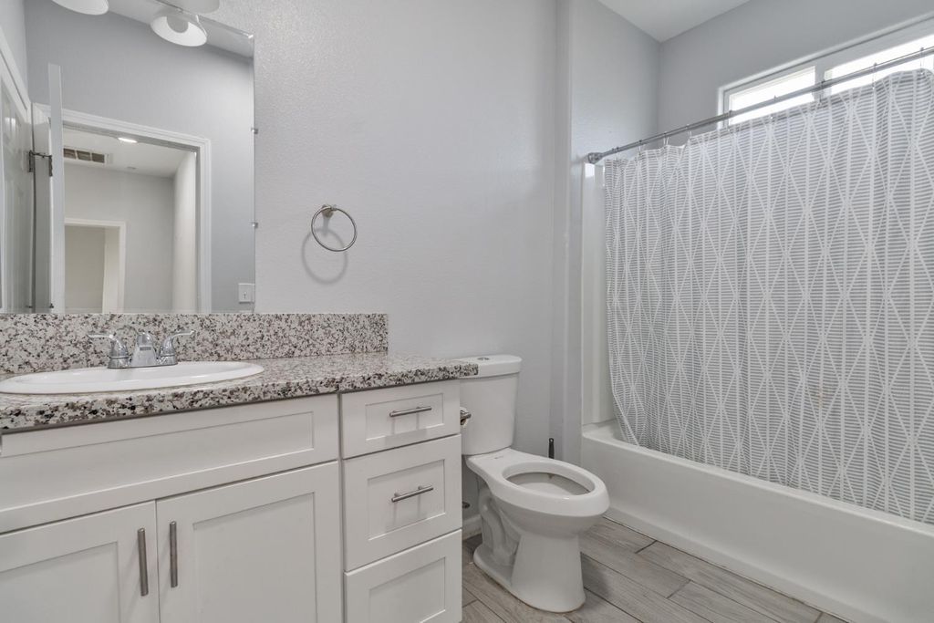 Image 22 of property listing at 3280 Mccall Avenue, Selma, CA 93662