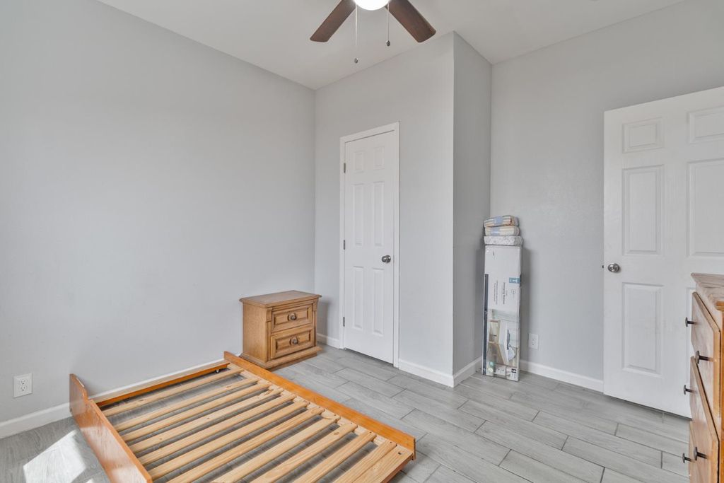 Image 25 of property listing at 3280 Mccall Avenue, Selma, CA 93662