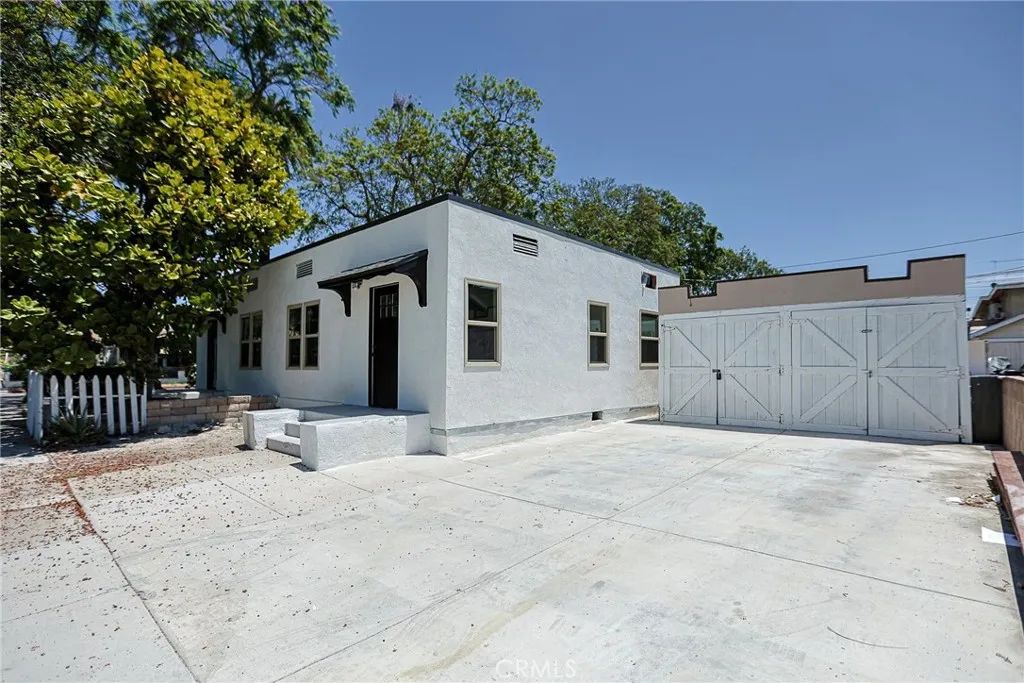 401 S Garnsey Street, Santa Ana, CA 92701