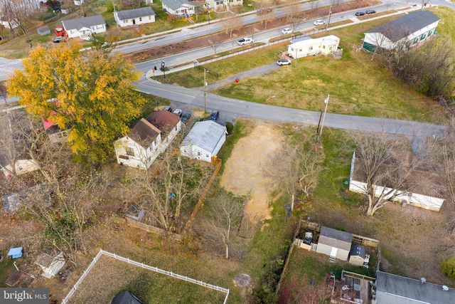 406 E 11TH AVE, Ranson, WV 25438