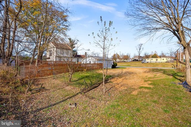 406 E 11TH AVE, Ranson, WV 25438