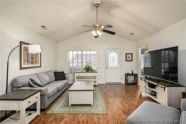 5807 Quarter Court, Jeffersonville, IN 47130