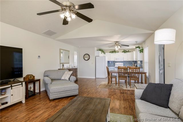 5807 Quarter Court, Jeffersonville, IN 47130