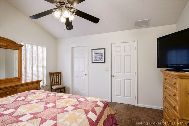 5807 Quarter Court, Jeffersonville, IN 47130