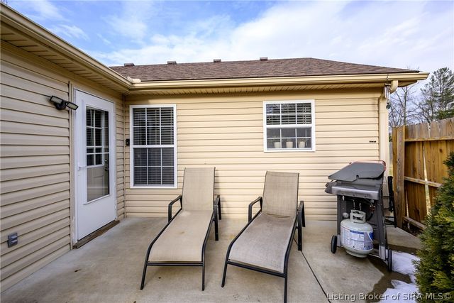 5807 Quarter Court, Jeffersonville, IN 47130