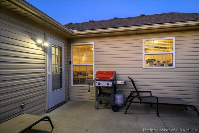 5807 Quarter Court, Jeffersonville, IN 47130