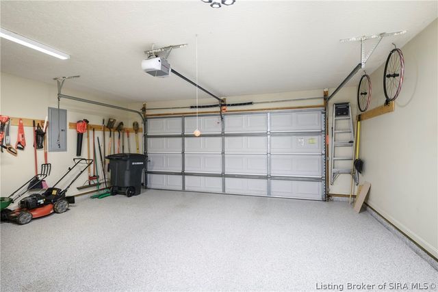 5807 Quarter Court, Jeffersonville, IN 47130