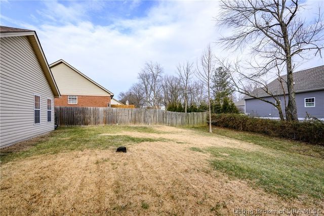 5807 Quarter Court, Jeffersonville, IN 47130