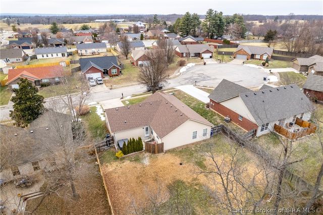 5807 Quarter Court, Jeffersonville, IN 47130