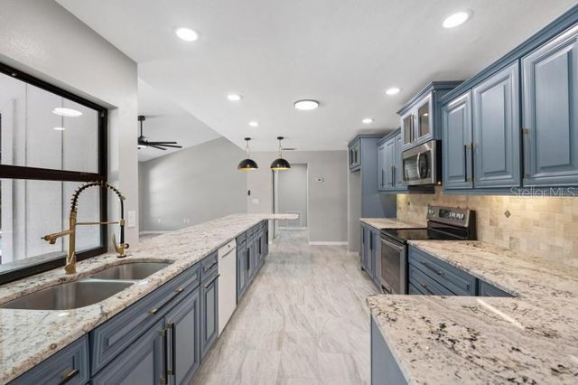 5474 DOMINICA CIRCLE, Sarasota, FL 34233