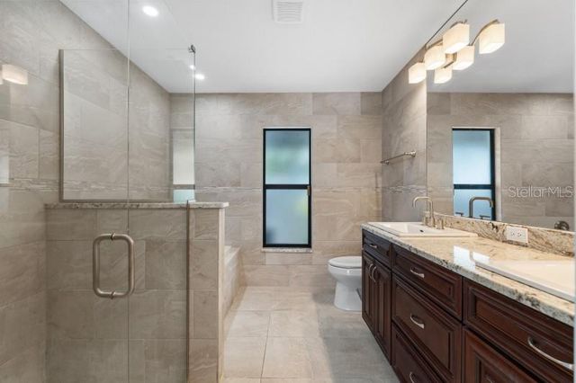 5474 DOMINICA CIRCLE, Sarasota, FL 34233