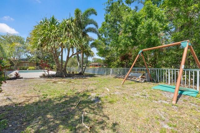 5474 DOMINICA CIRCLE, Sarasota, FL 34233