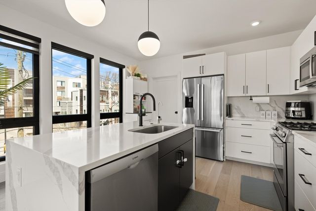 11 Tafthill Ter 4, Boston, MA 02131