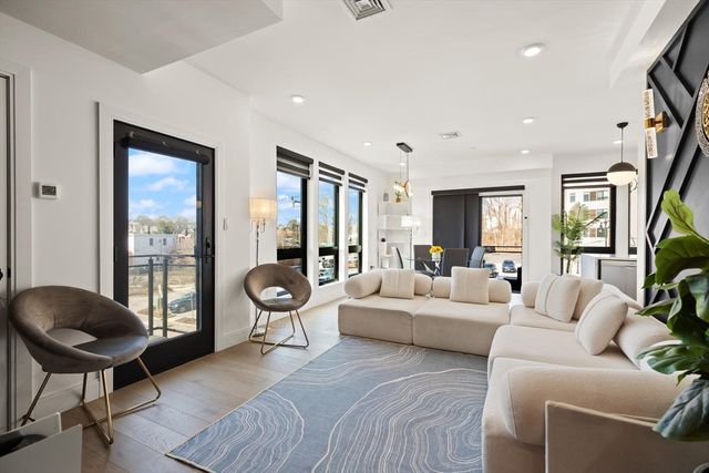 11 Tafthill Ter 4, Boston, MA 02131