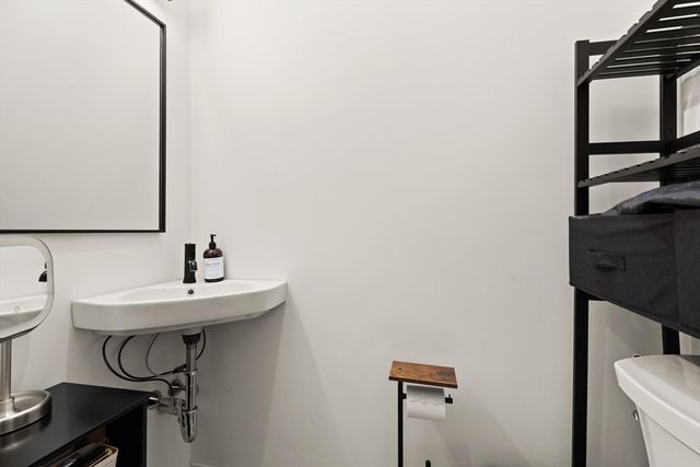 11 Tafthill Ter 4, Boston, MA 02131