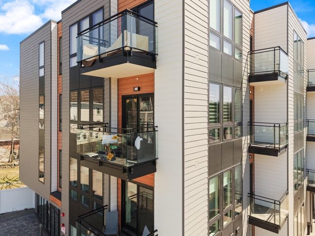 11 Tafthill Ter 4, Boston, MA 02131