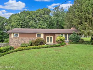 1002 Northview Drive, Lenoir City, TN 37771
