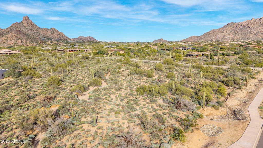 Image 11 of property listing at 9770 E HAPPY VALLEY Road -, Scottsdale, AZ 85255