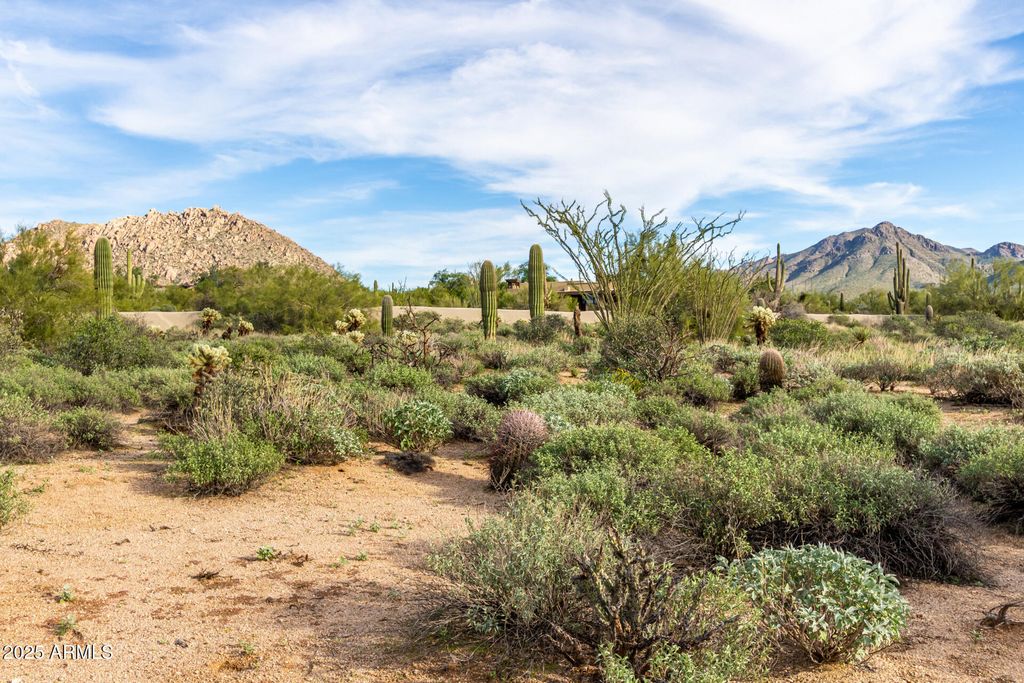 Image 8 of property listing at 9770 E HAPPY VALLEY Road -, Scottsdale, AZ 85255