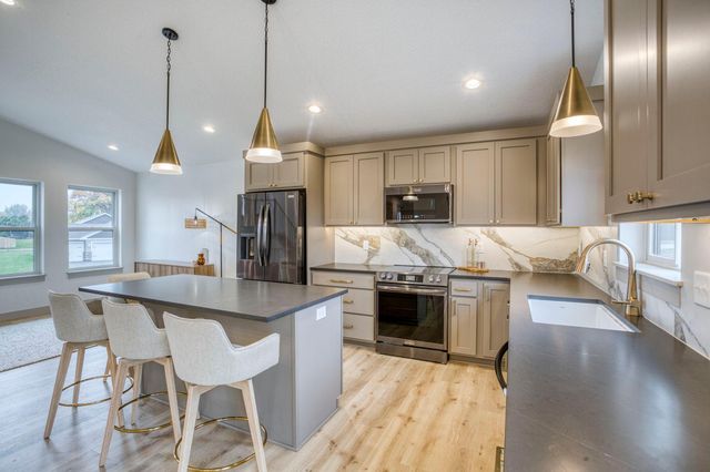 1183 Wisteria Lane, New Richmond, WI 54017